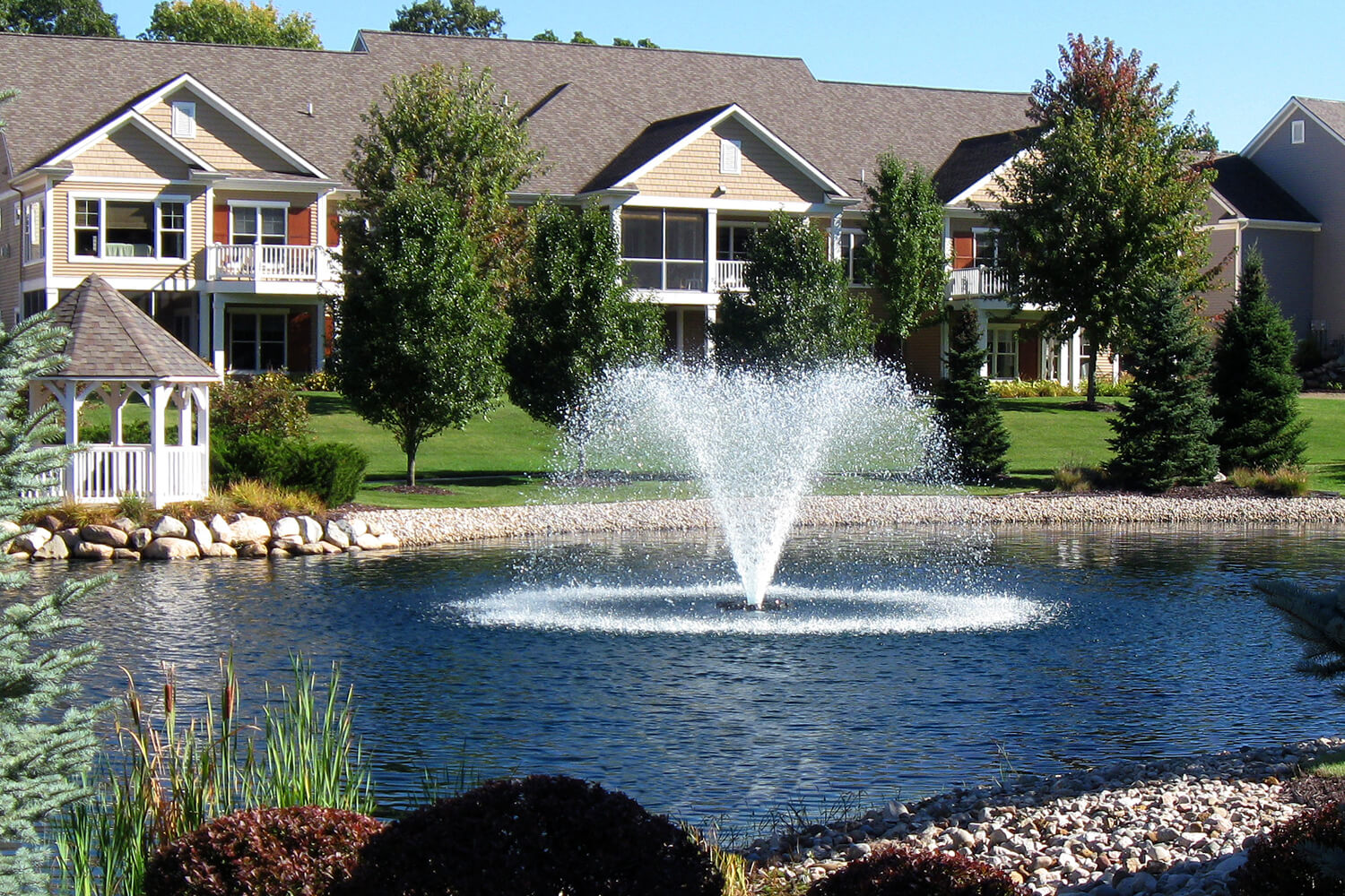 One of Otterbine's Gemini Aerating Fountains in a residential area