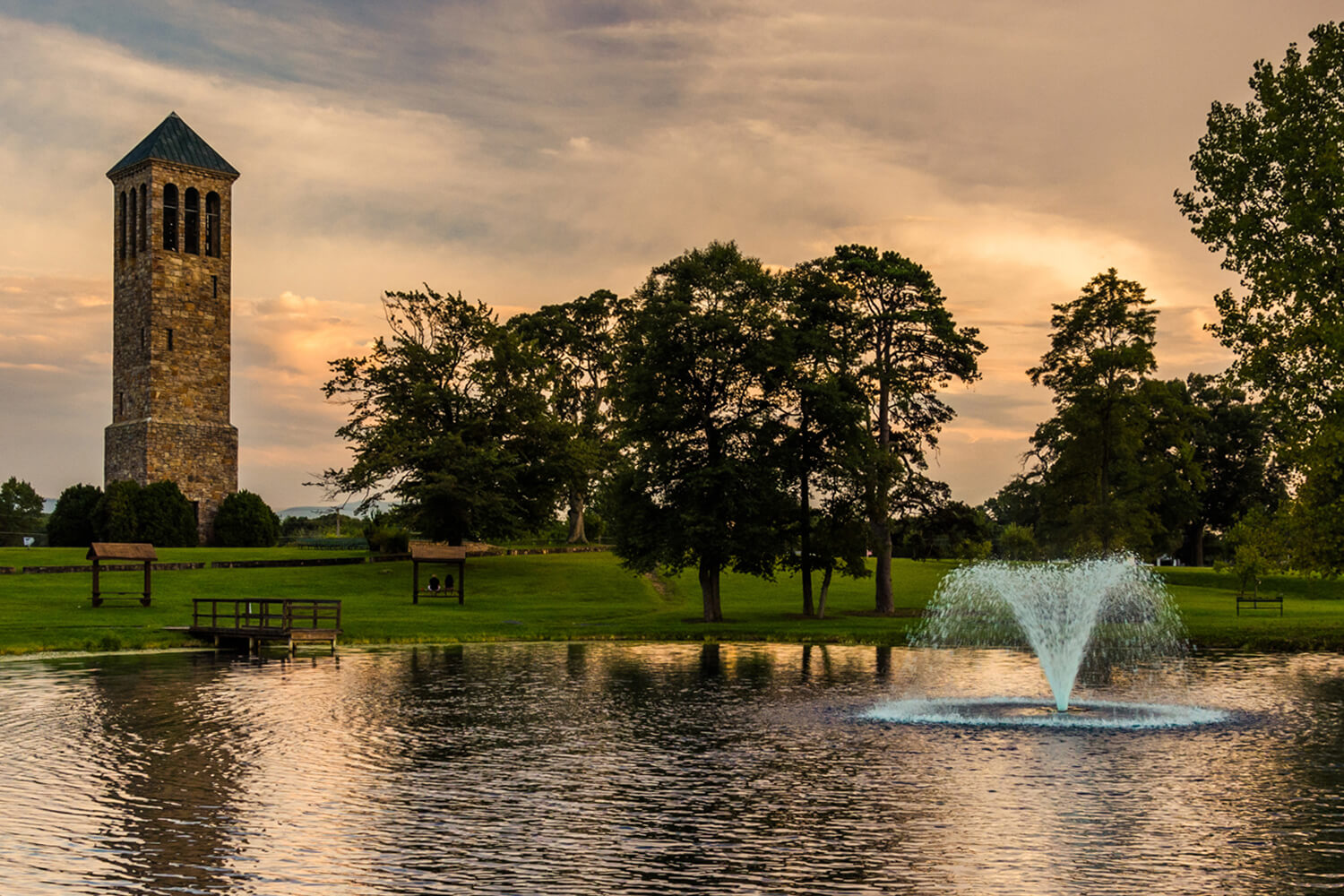 An Otterbine Gemini Aerating Fountain